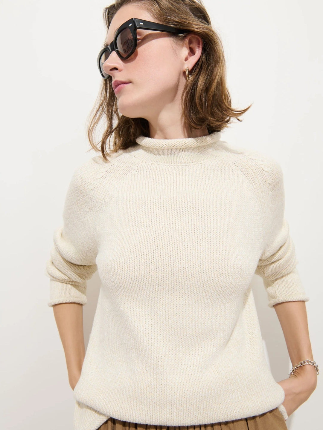 Alex Mill - Eastport Rollneck Sweater in Marled Ivory - Kalifornia Jean Bar