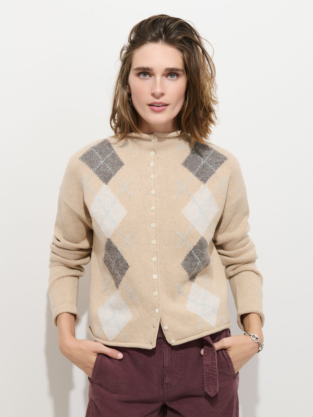 Alex Mill - Taylor Argyle Cardigan in Light Oatmeal - Kalifornia Jean Bar