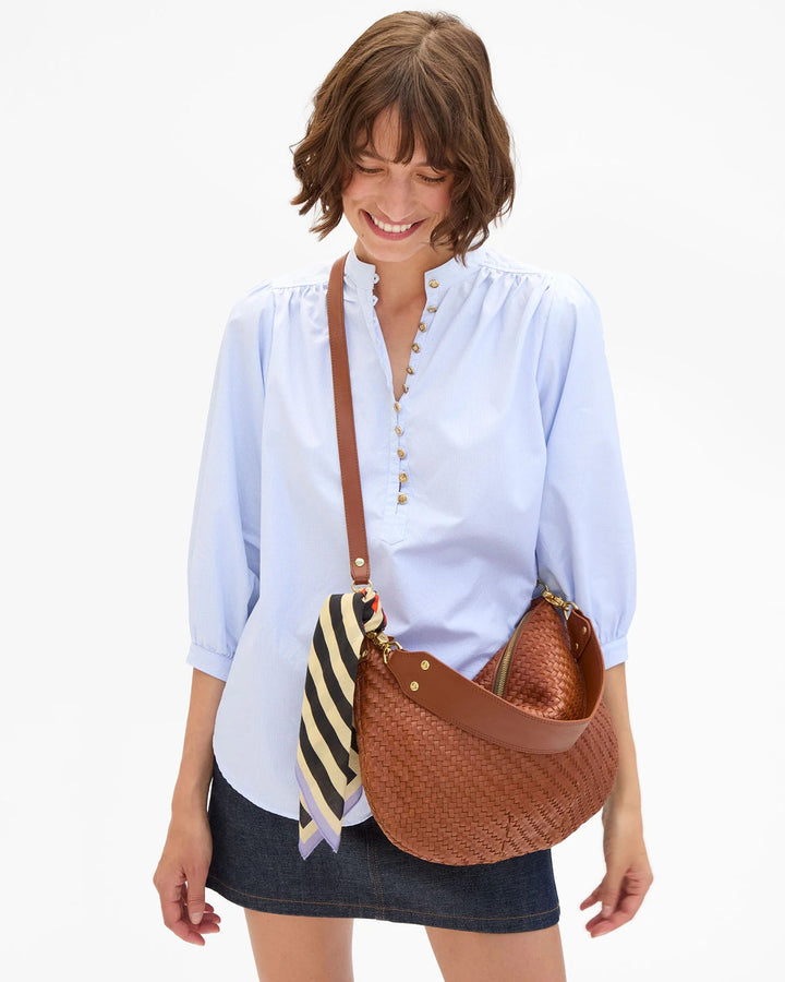 Clare V. - Moyen Messenger Hazelnut Woven Zig-Zag - Kalifornia Jean Bar