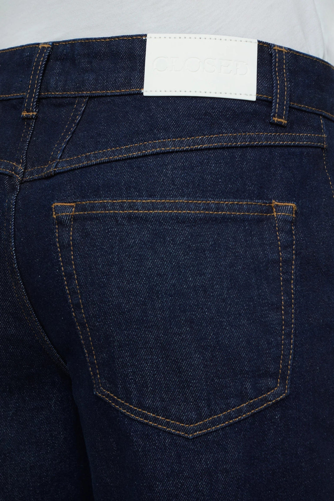 Closed - Straight Leg Milo Jean in Dark Blue - Kalifornia Jean Bar