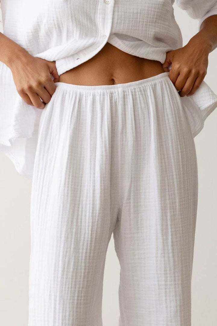 Donni - The Bubble Crop Simple Pant in Powder - Kalifornia Jean Bar