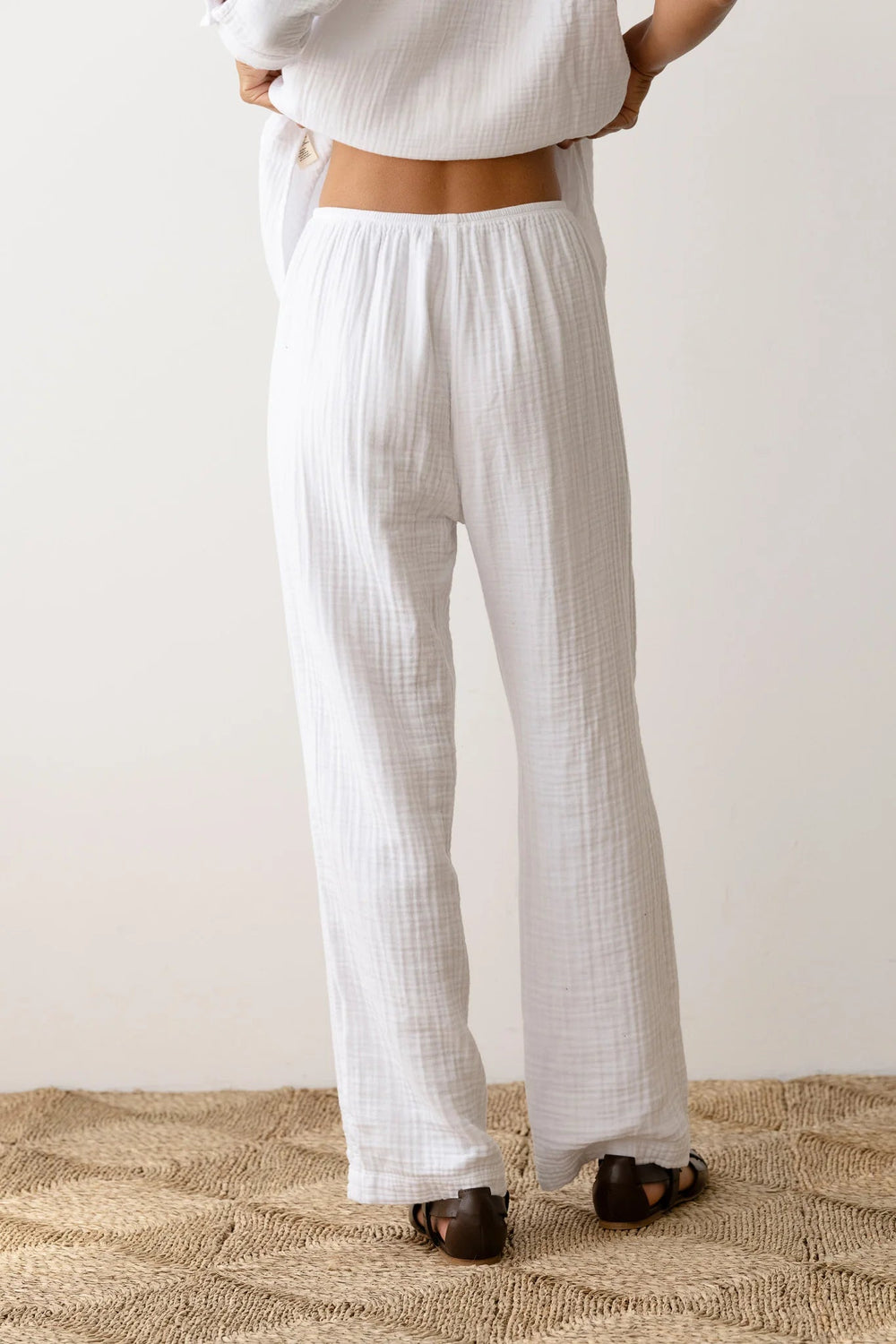 Donni - The Bubble Crop Simple Pant in Powder - Kalifornia Jean Bar