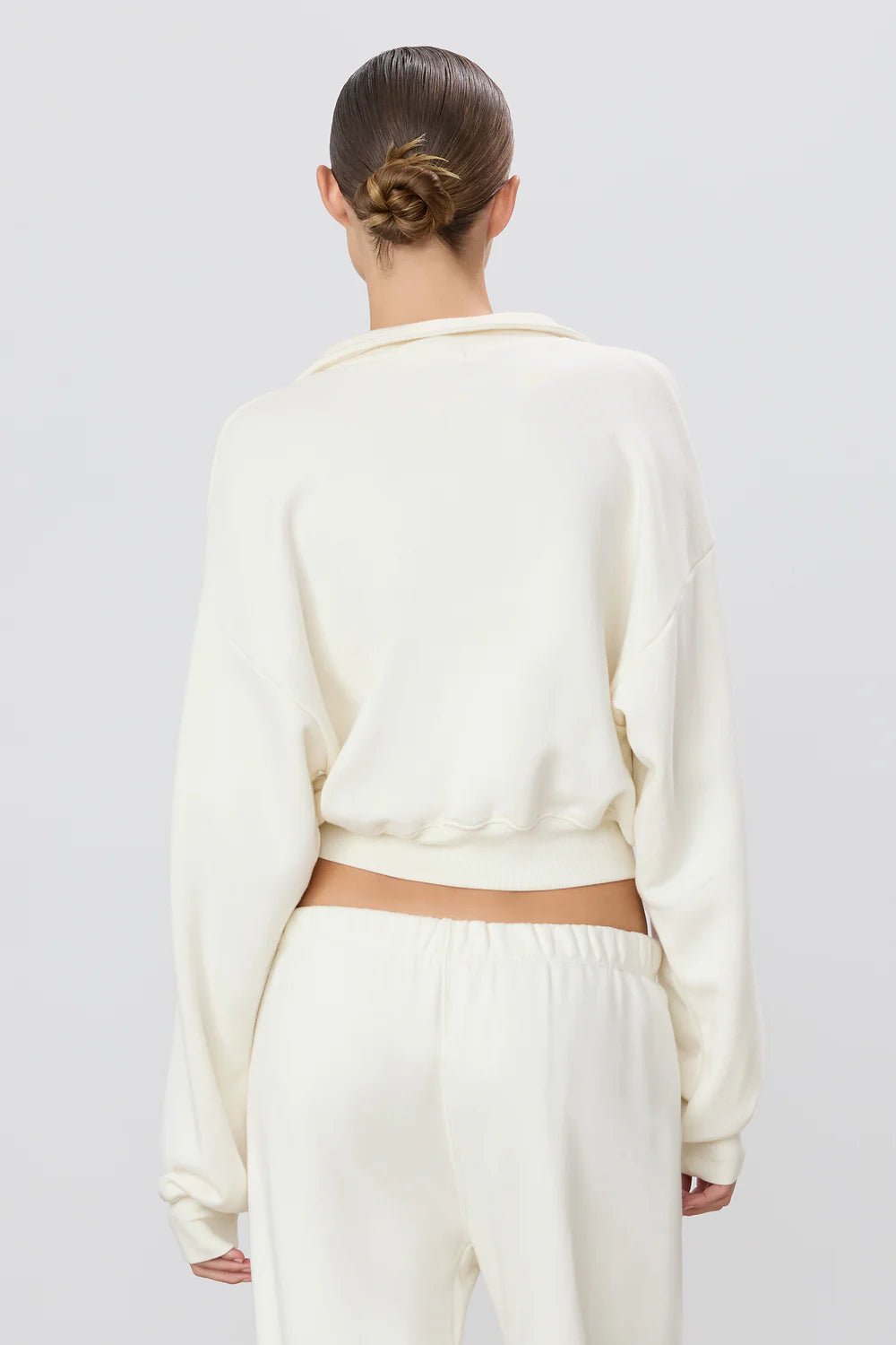 Éterne - Cream Half - Zip Cropped Sweatshirt - Kalifornia Jean Bar