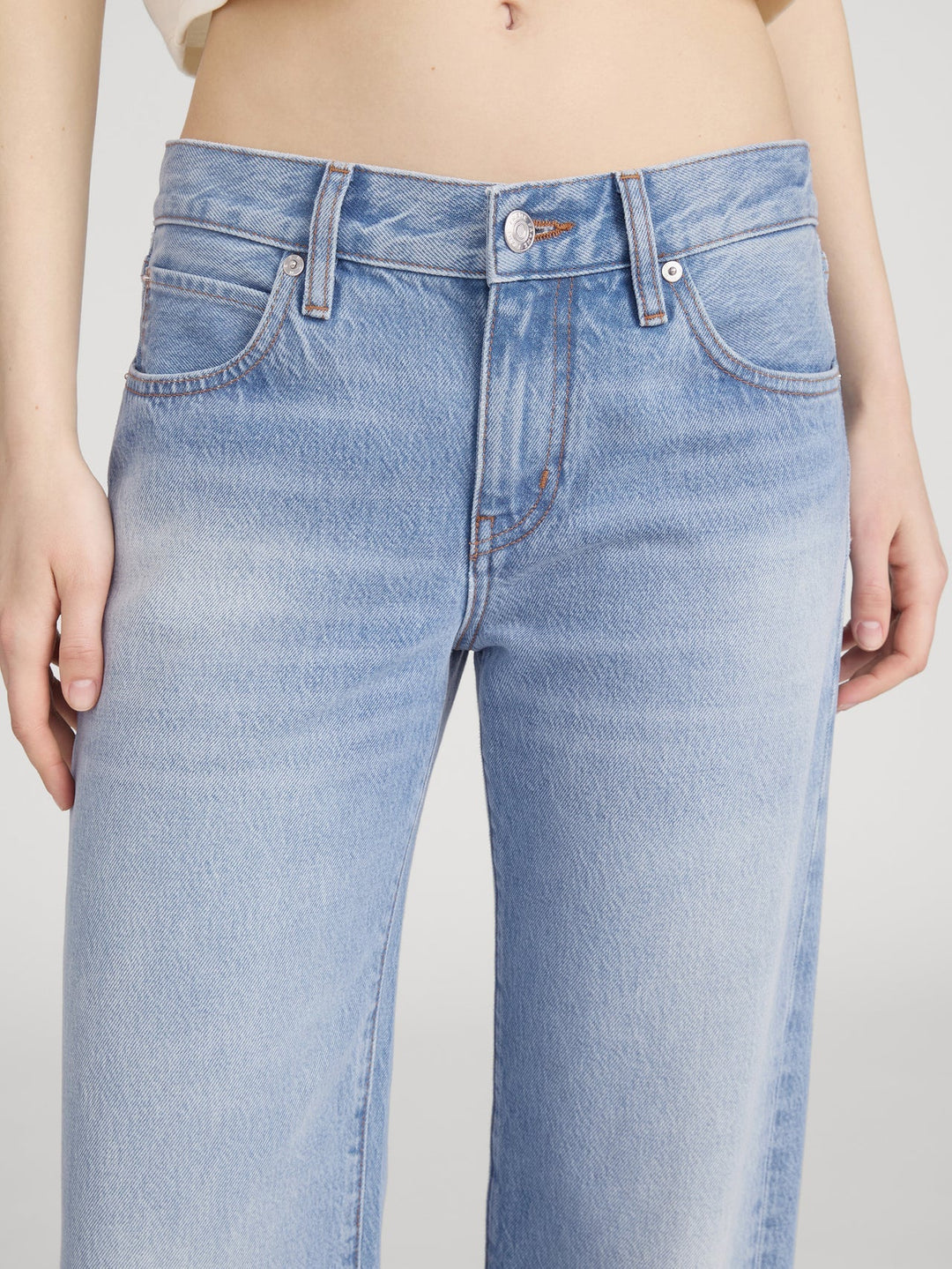 Frame - The Saturday Straight Leg in Static - Kalifornia Jean Bar