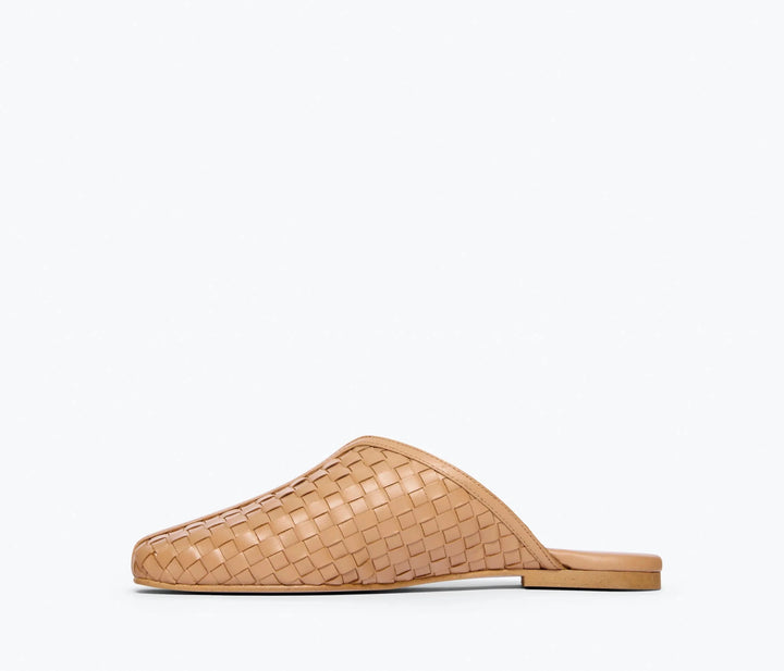 Freda Salvador - Saanvi Cognac Woven Slide - Kalifornia Jean Bar