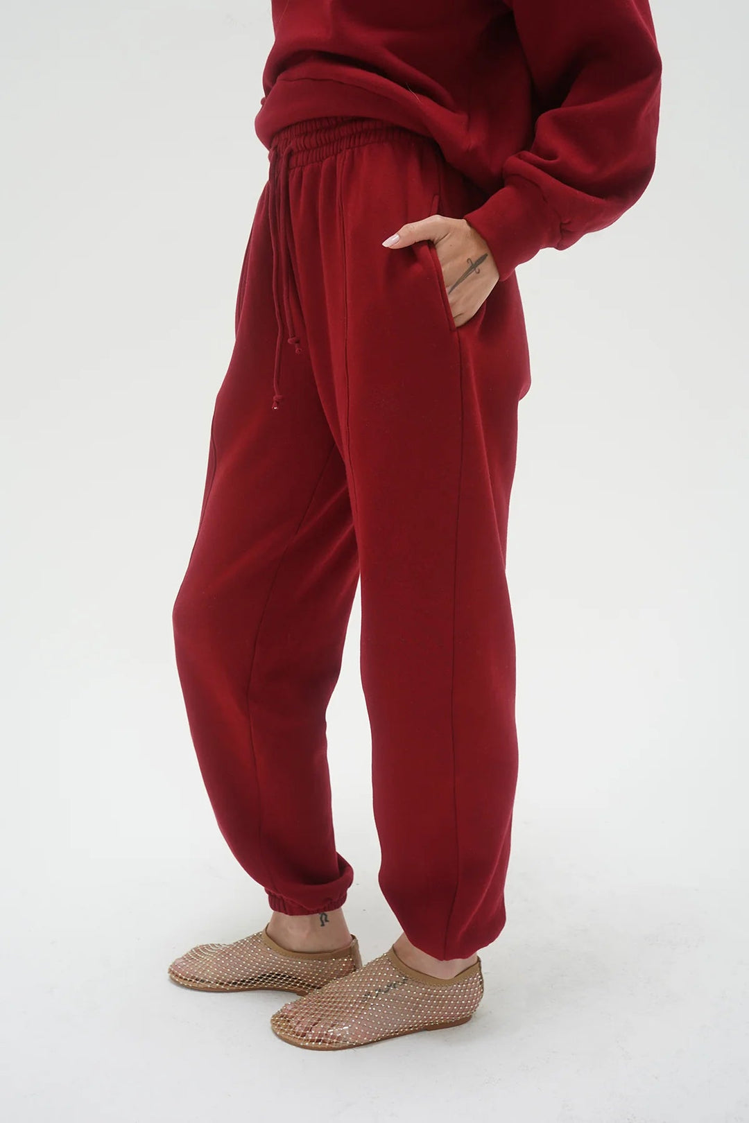 LNA - Jace Seamed Fleece Jogger Oxblood - Kalifornia Jean Bar