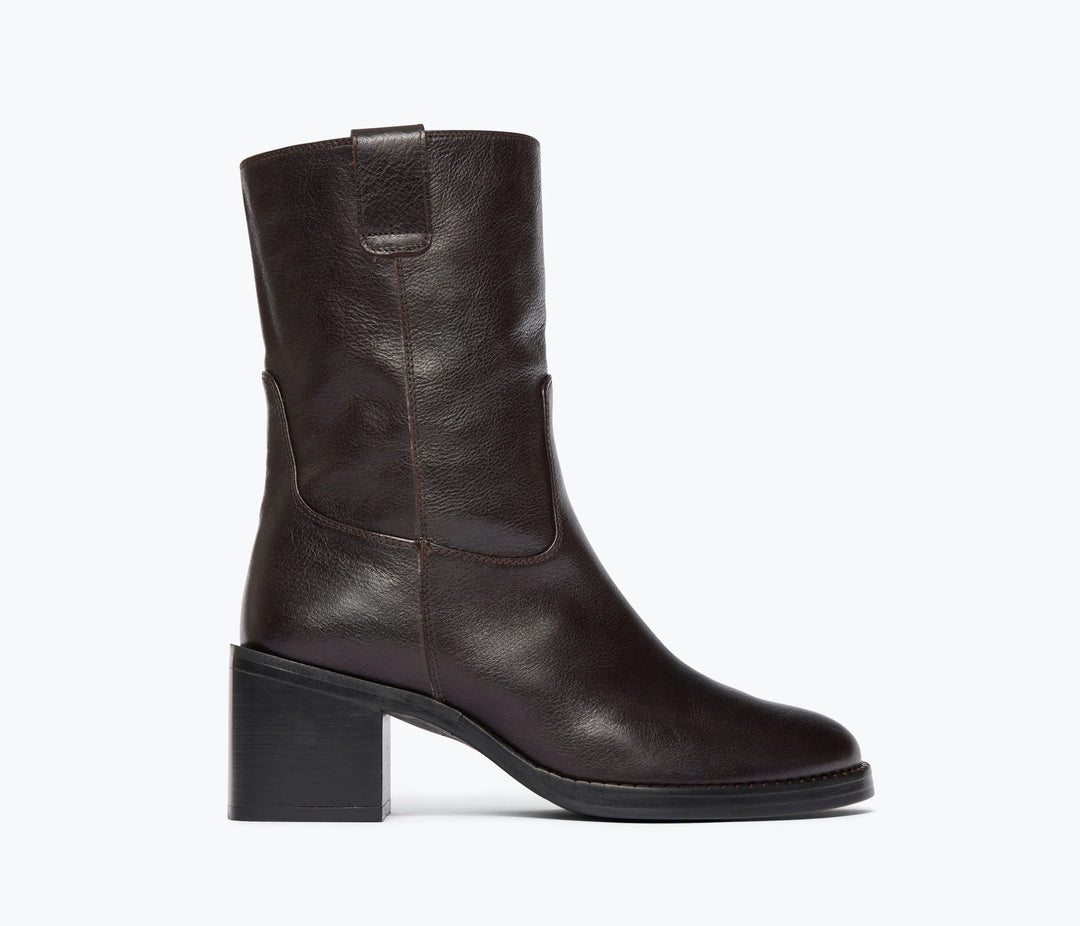 Freda Salvador - Nan Redwood Buffalo Boot