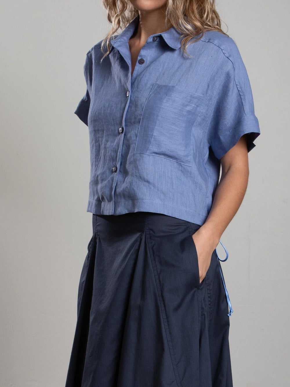 Pharaoh - Zoey Shirt French Linen Bay - Kalifornia Jean Bar