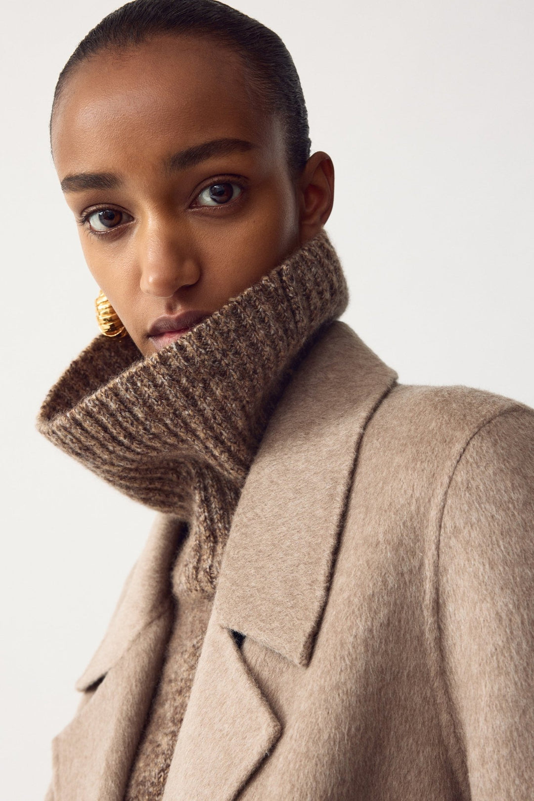 Soft Goat - Marled Relaxed Fit Turtleneck Brown Melange - Kalifornia Jean Bar