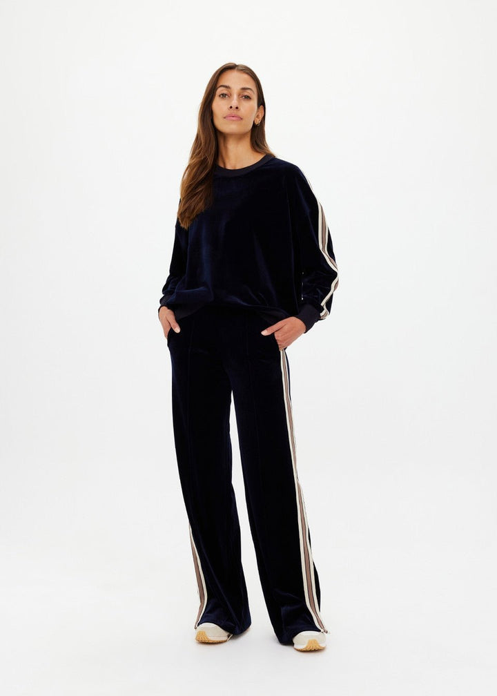 The Upside - Monaco Freya Wide Leg Pant in Navy - Kalifornia Jean Bar